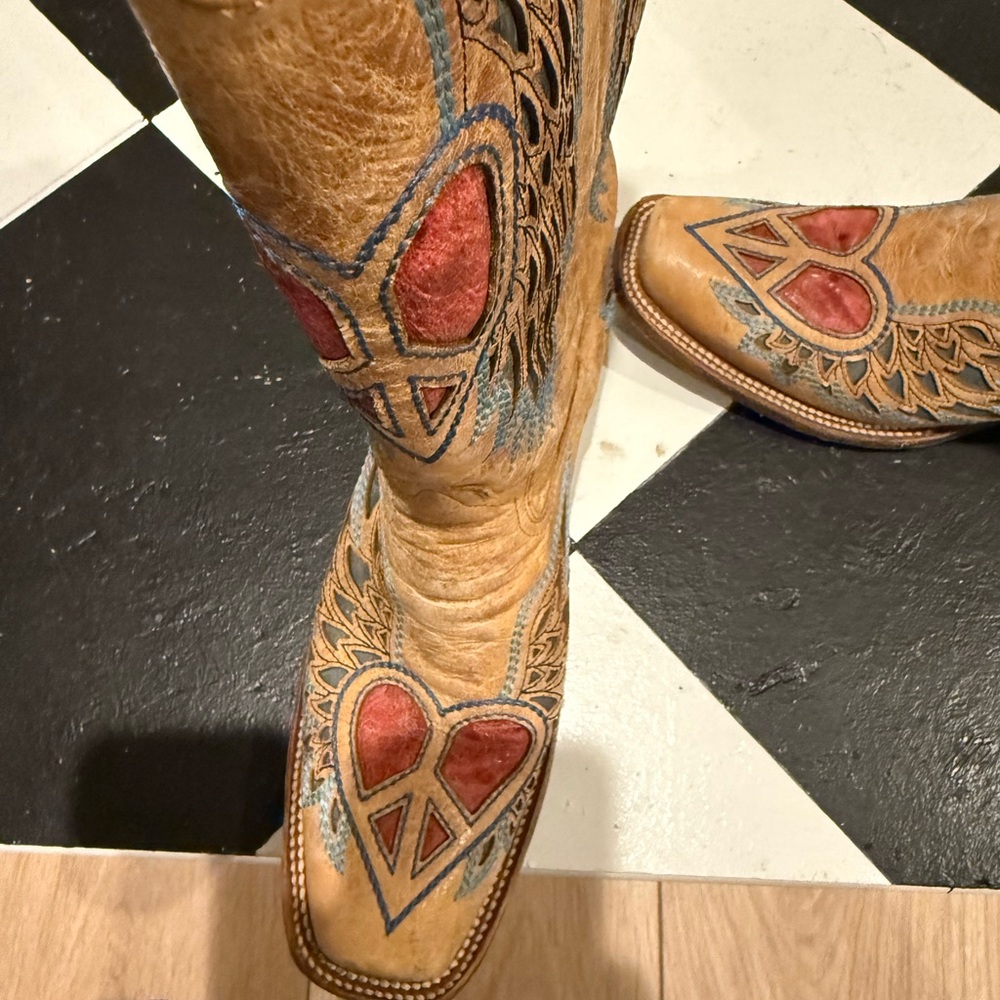 Women’s Tan Leather Heeled Boots with Red Accent